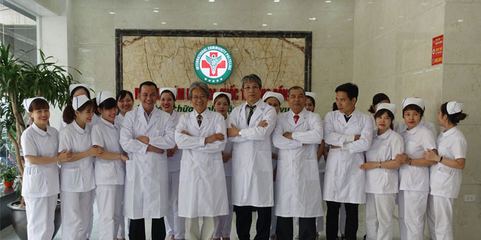 Đội ngũ y bác sĩ