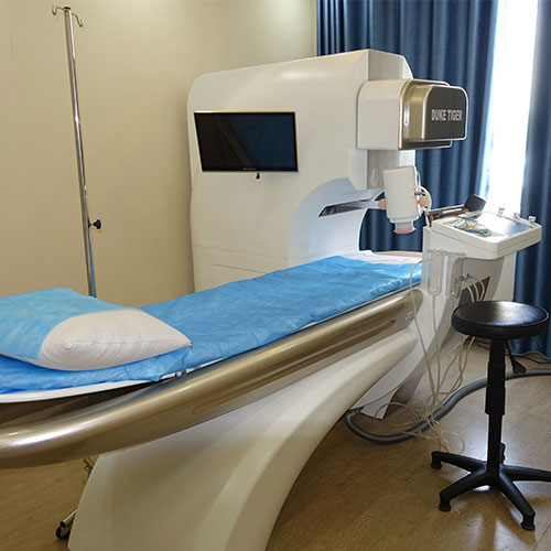 Máy móc hiện đại chữa viêm tinh hoàn tại phòng khám đa khoa quốc tế cộng đồng